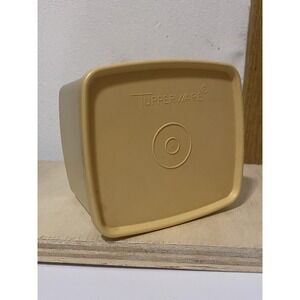 Tupperware 312-61 Clear Square Container with Mustard Lid